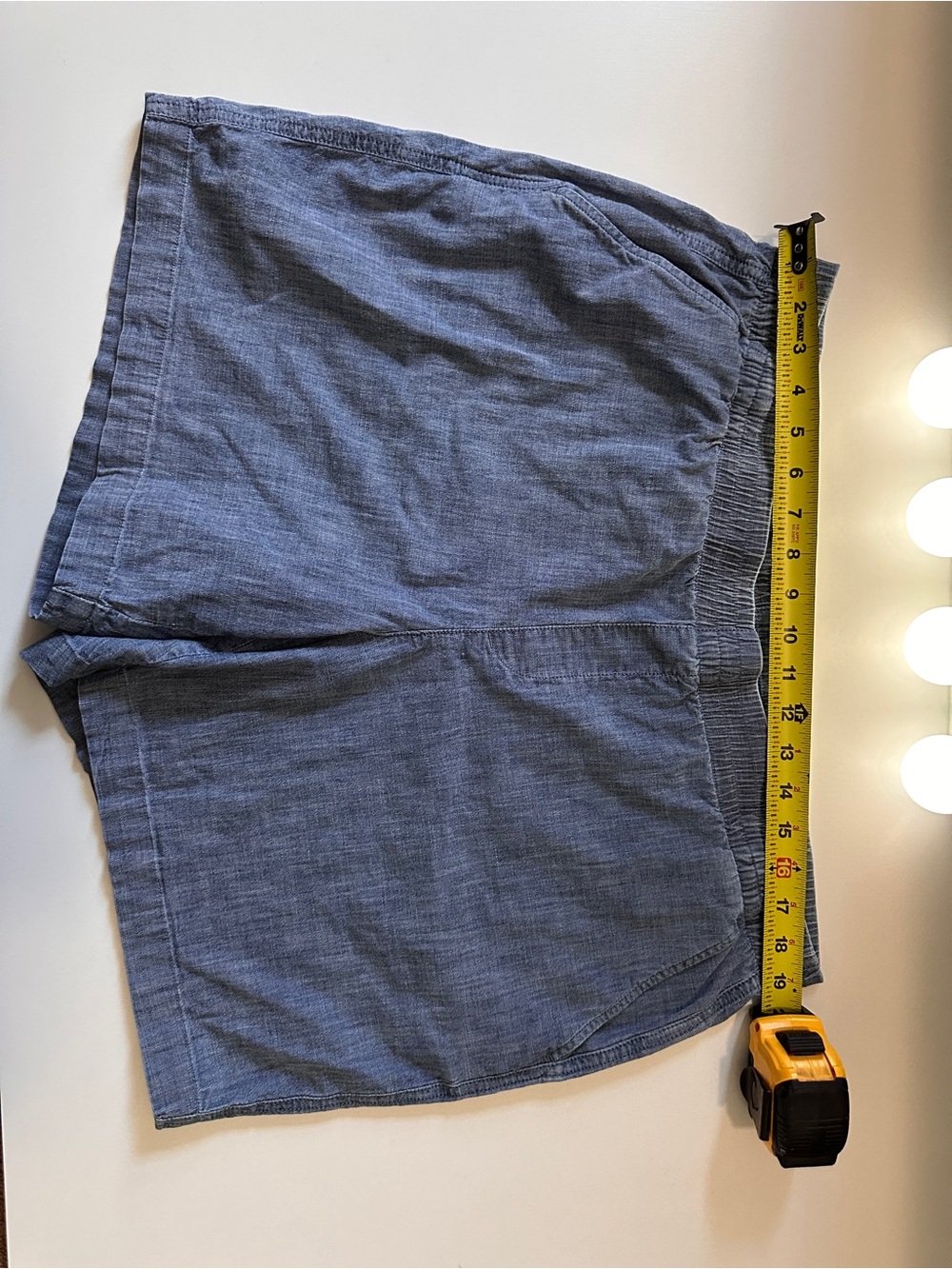 Lands' End Men's Chambray Athletic Shorts in BlueXL